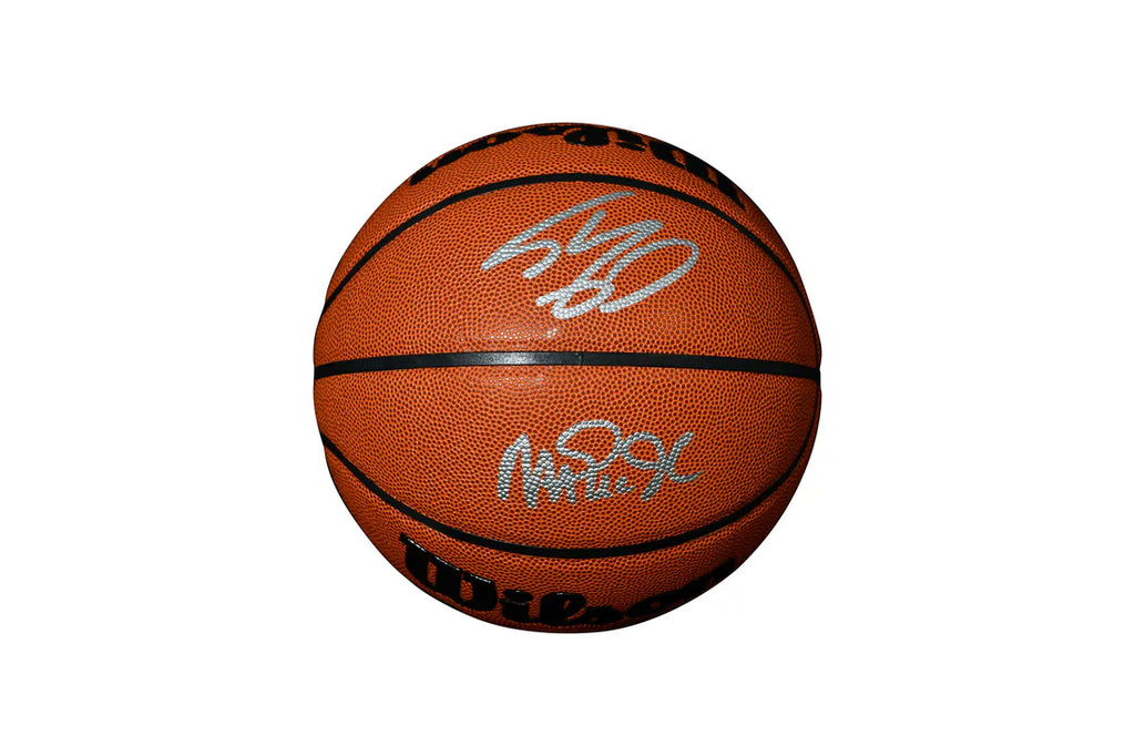 Magic Johnson & Shaquille O’Neal Signed Los Angeles Lakers Basketball – Beckett Certified