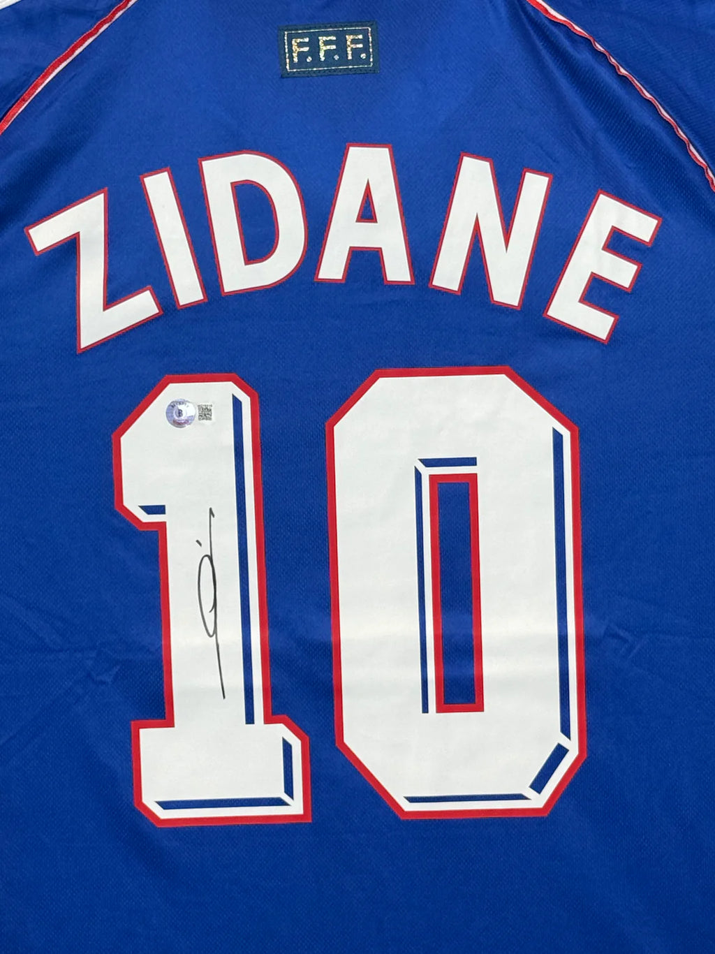 Authentic France 1998 World Cup Final Jersey Signed by Zinedine Zidane – Beckett Certified