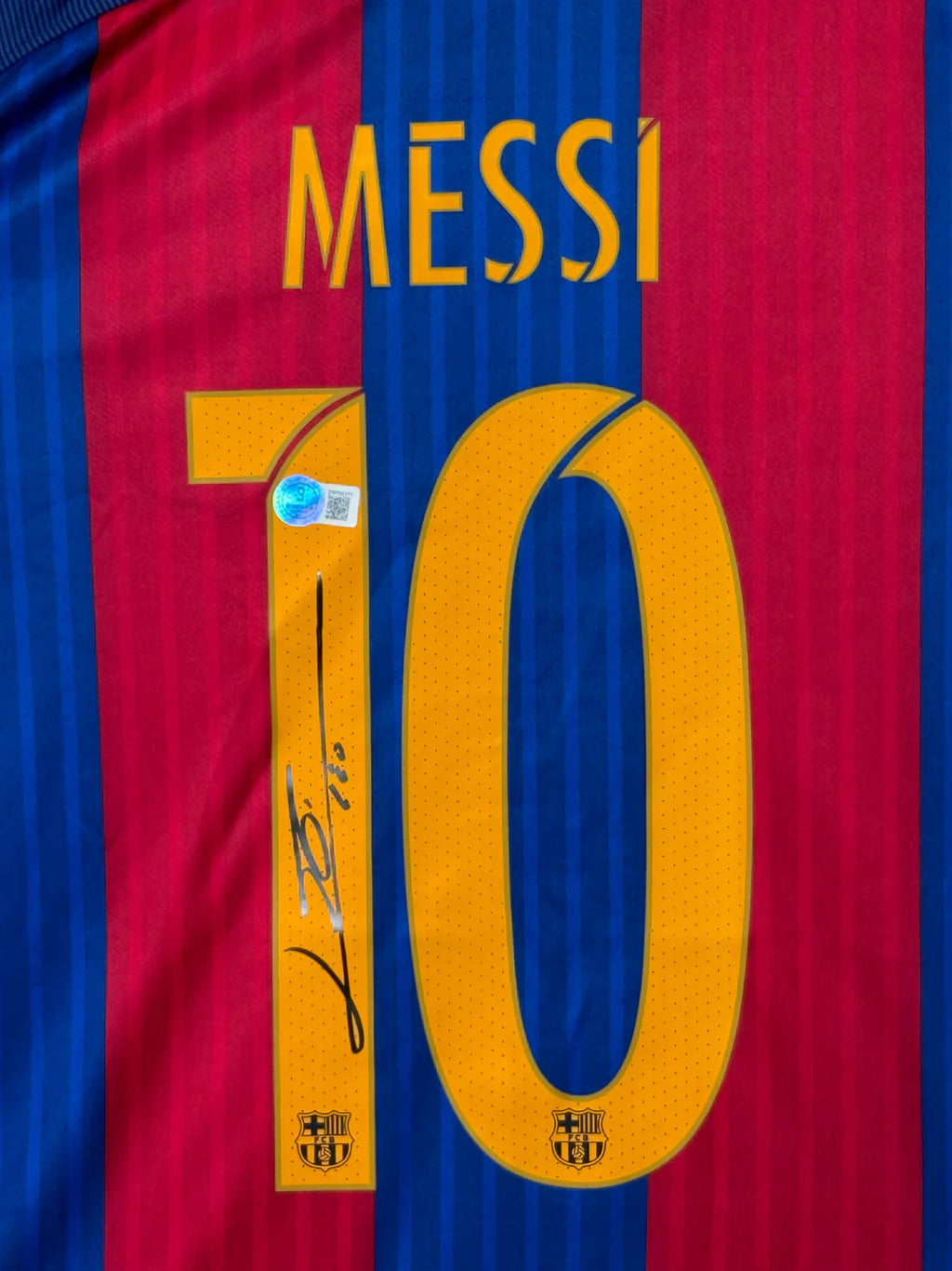 FC Barcelona 2016–17 “La Remontada” Jersey Signed by Lionel Messi – Beckett Certified