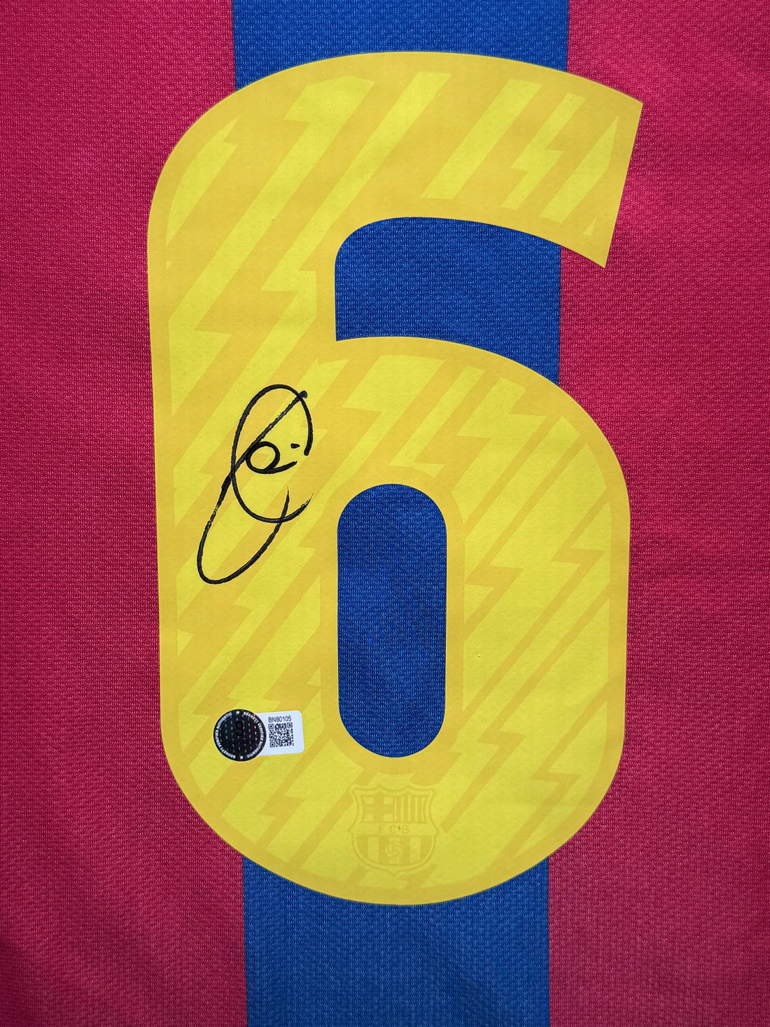 FC Barcelona Home Jersey Signed by Xavi Hernández – Beckett Certified