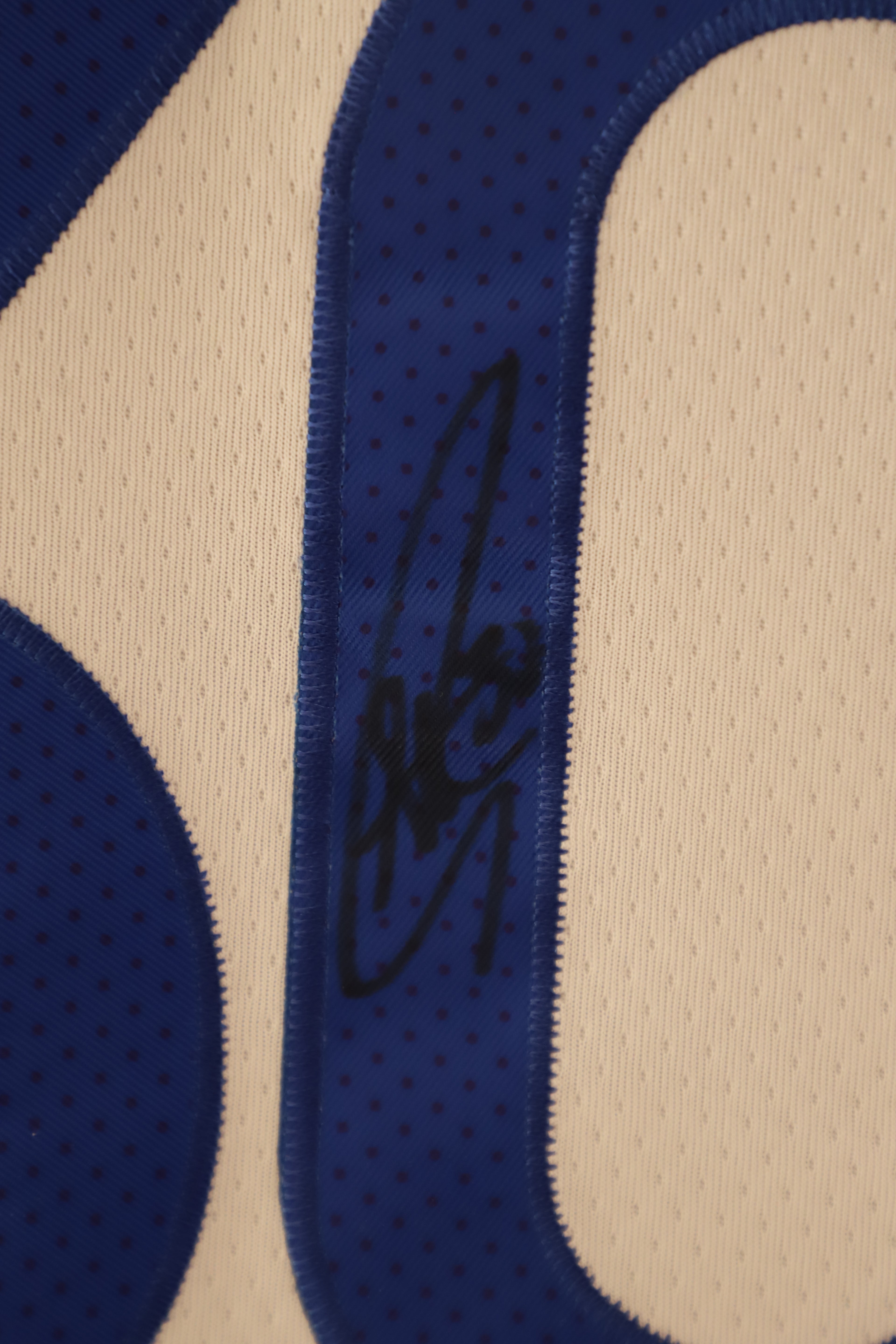 Stephen Curry Signed Authentic Golden State Warriors Jersey – Beckett Certified