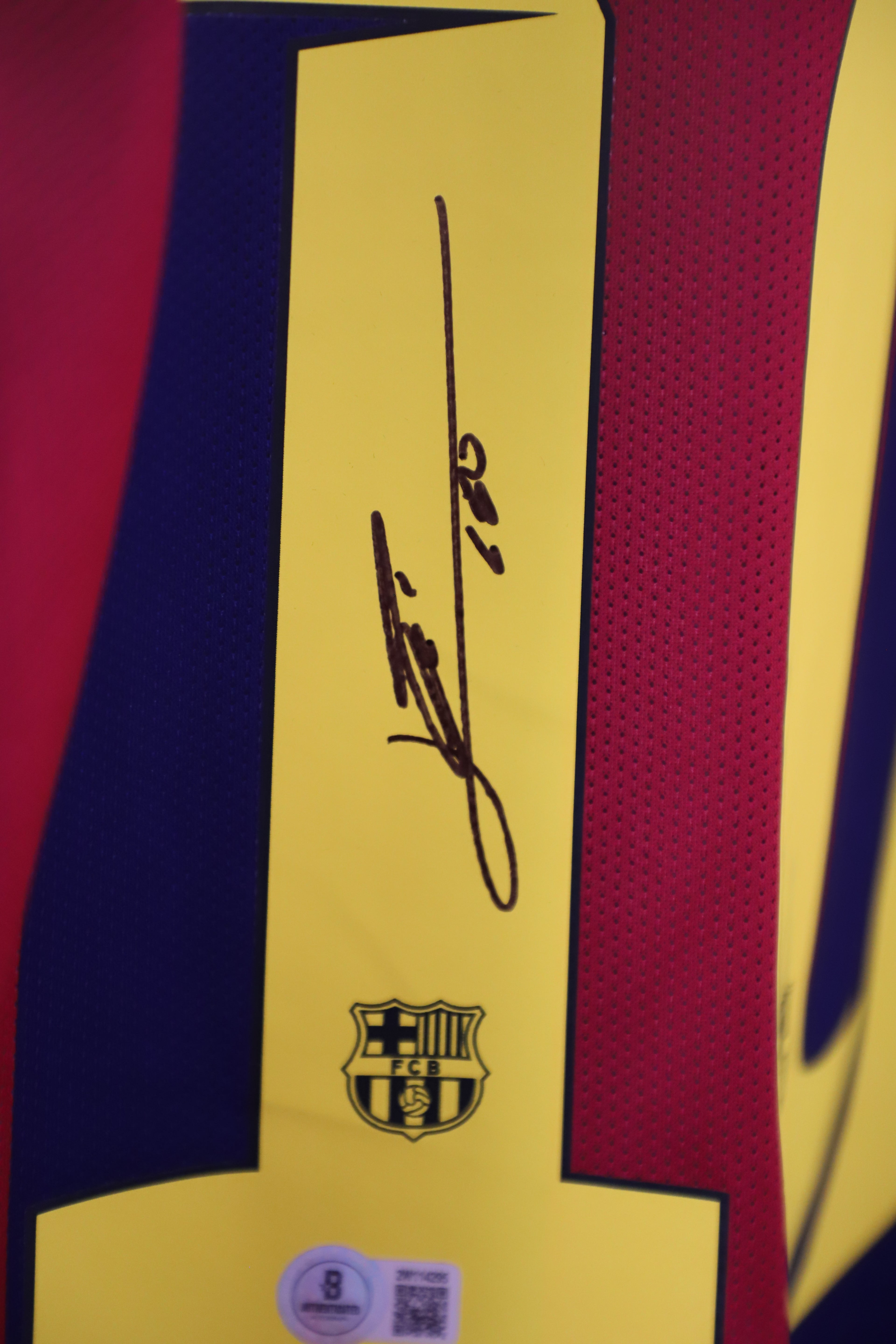 Lionel Messi Signed FC Barcelona 2015 Champions League Final Home Jersey – Beckett Authenticated