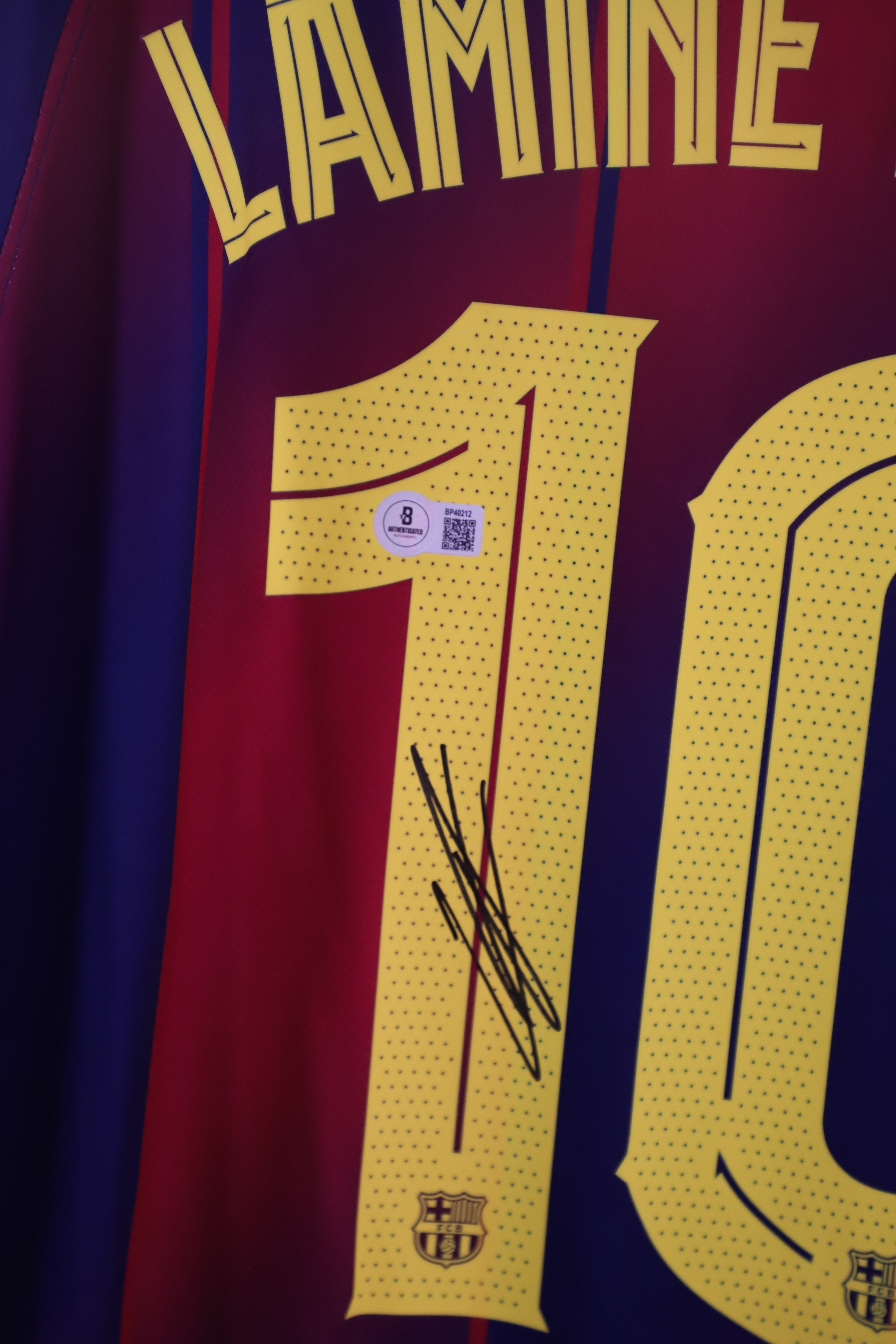 Lamine Yamal Signed FC Barcelona #10 Champions League Home Jersey – Beckett Authenticated