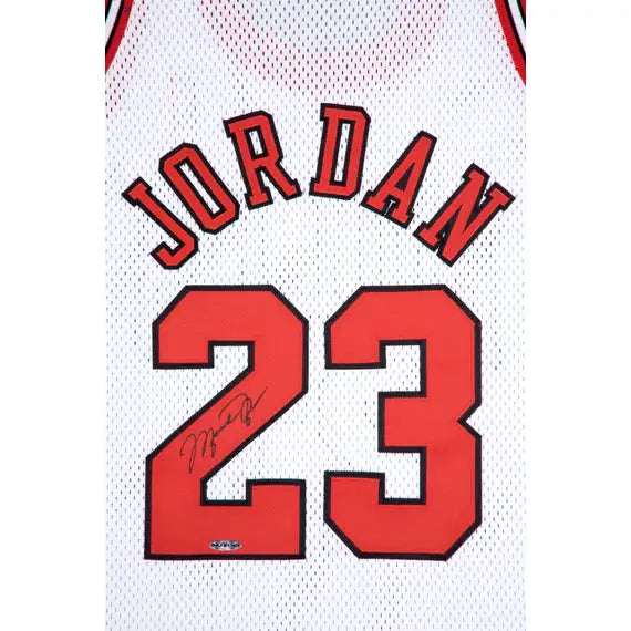Michael Jordan Signed Chicago Bulls 1997–98 Hardwood Classics Jersey – Upper Deck Authenticated